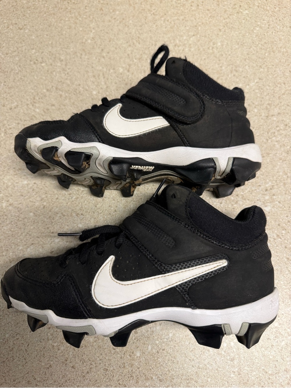 Nike Kids Black and White Cleats Sneakers